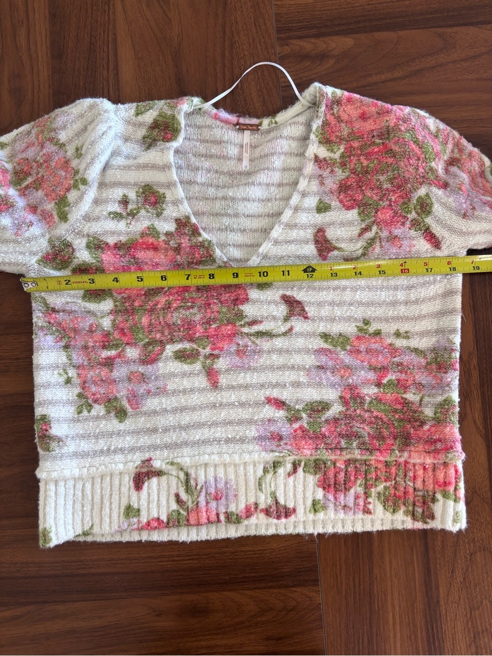 Free People Bed Of Roses Pullover Cropped Sweater Candy Combo M - Picture 14 of 16
